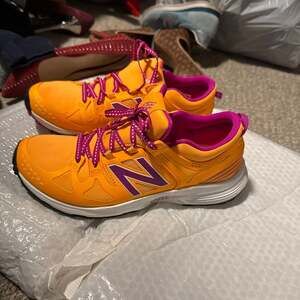 New Balance Vazee Agility Orange and Pink Women's Training Shoes